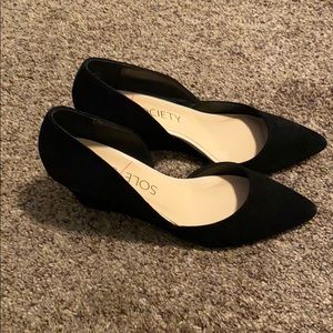 Sole society wedge pump